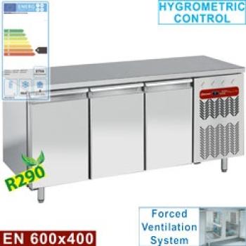 TP3B/H-R2 (23) Konditorei-Bäckerei TK Tiefkühltisch, Umluft, 3 Türen EN 600x400, 550 Liter